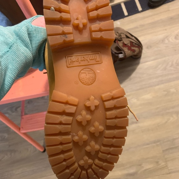Size 7.5 like new authentic Original Timberland boots 🥾 - Picture 4 of 9